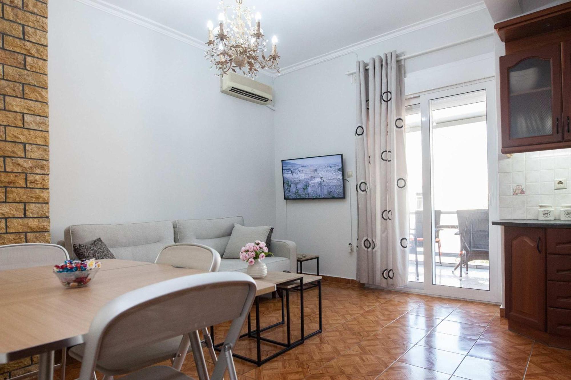 Central 2 Bd Apt With Balcony By Monastiraki Athènes Extérieur photo
